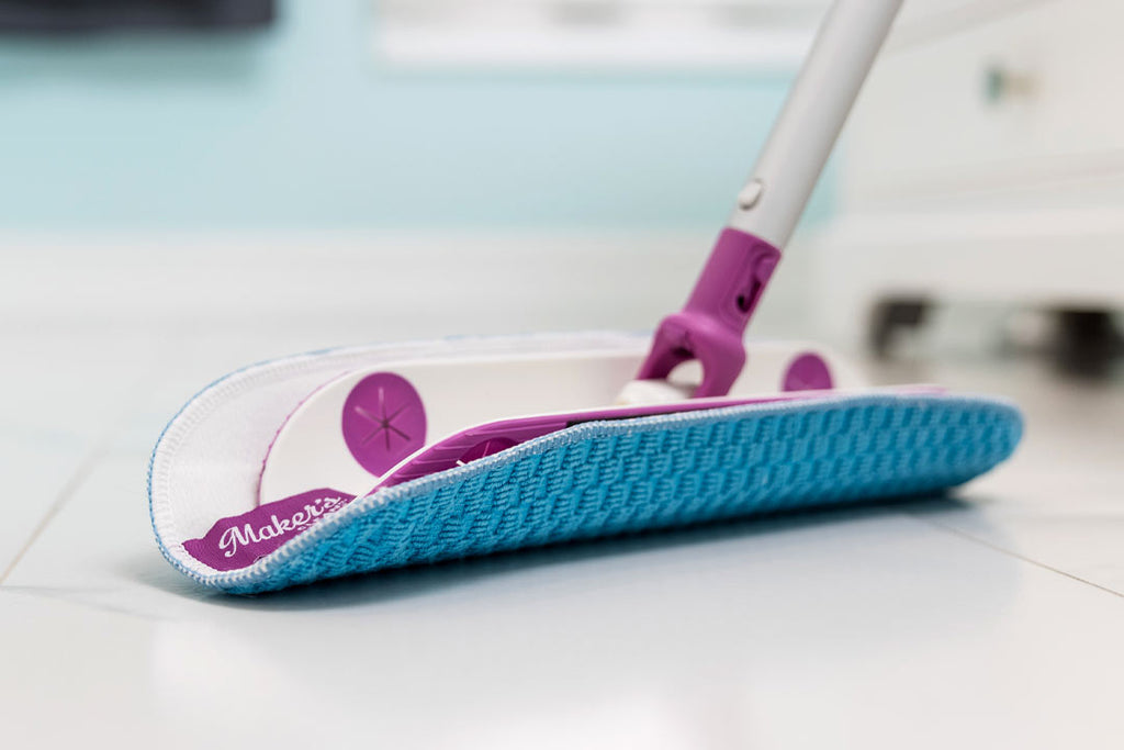 closeup of the maker's mop head